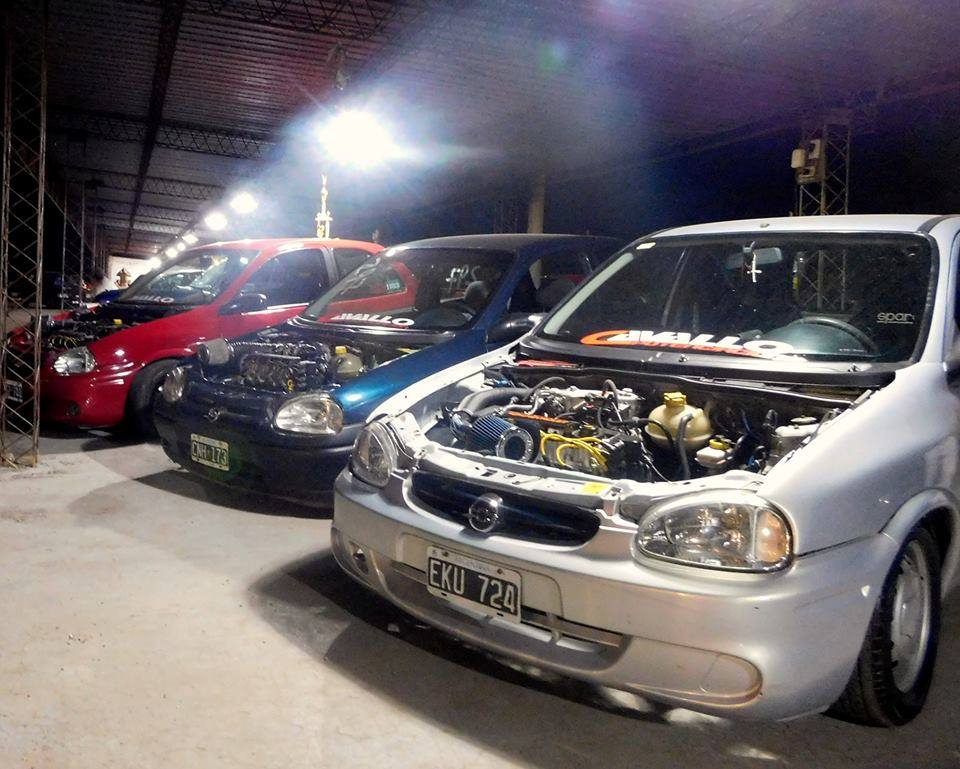 12033725_899510530096487_540044906_n